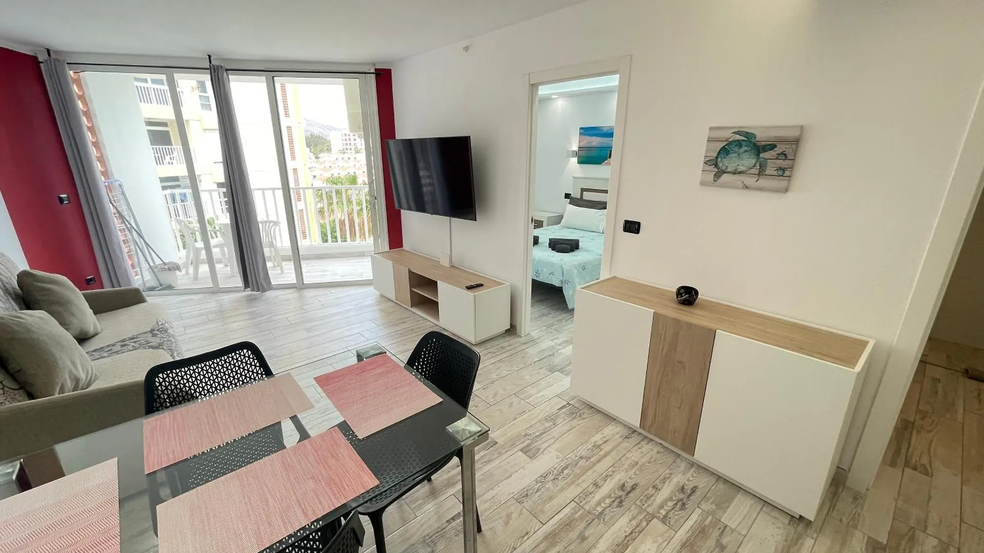 5. Cozy Apartment In Las Americas Playa de las Americas